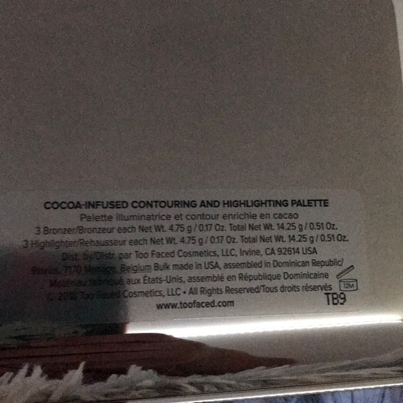 Too faced cocoa contour and highlighting palette - Picture 7 of 9